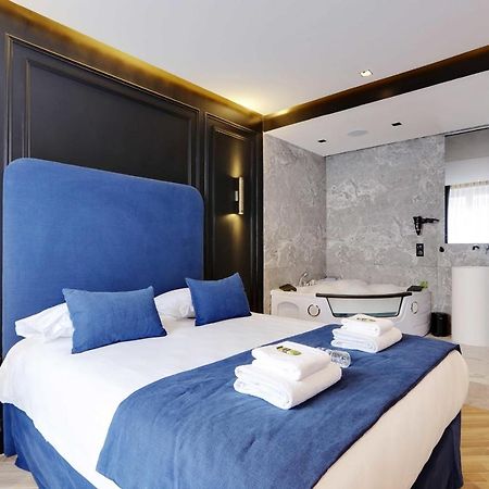 Couples Getaway Unit With Jacuzzi - City Center 巴黎 外观 照片