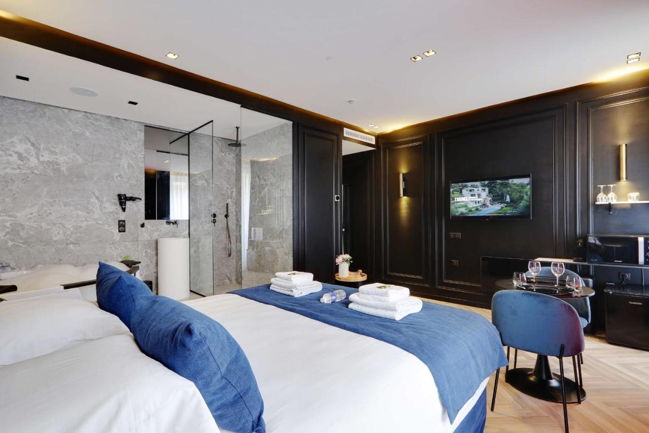Couples Getaway Unit With Jacuzzi - City Center 巴黎 外观 照片